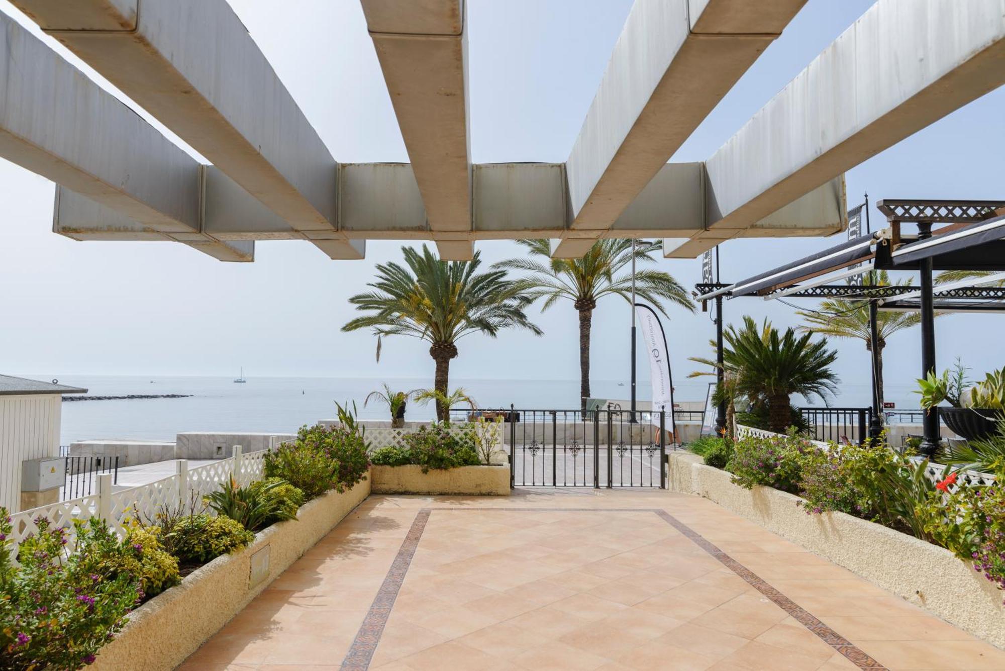 Sea Front Apartment In Marbella Center Esterno foto