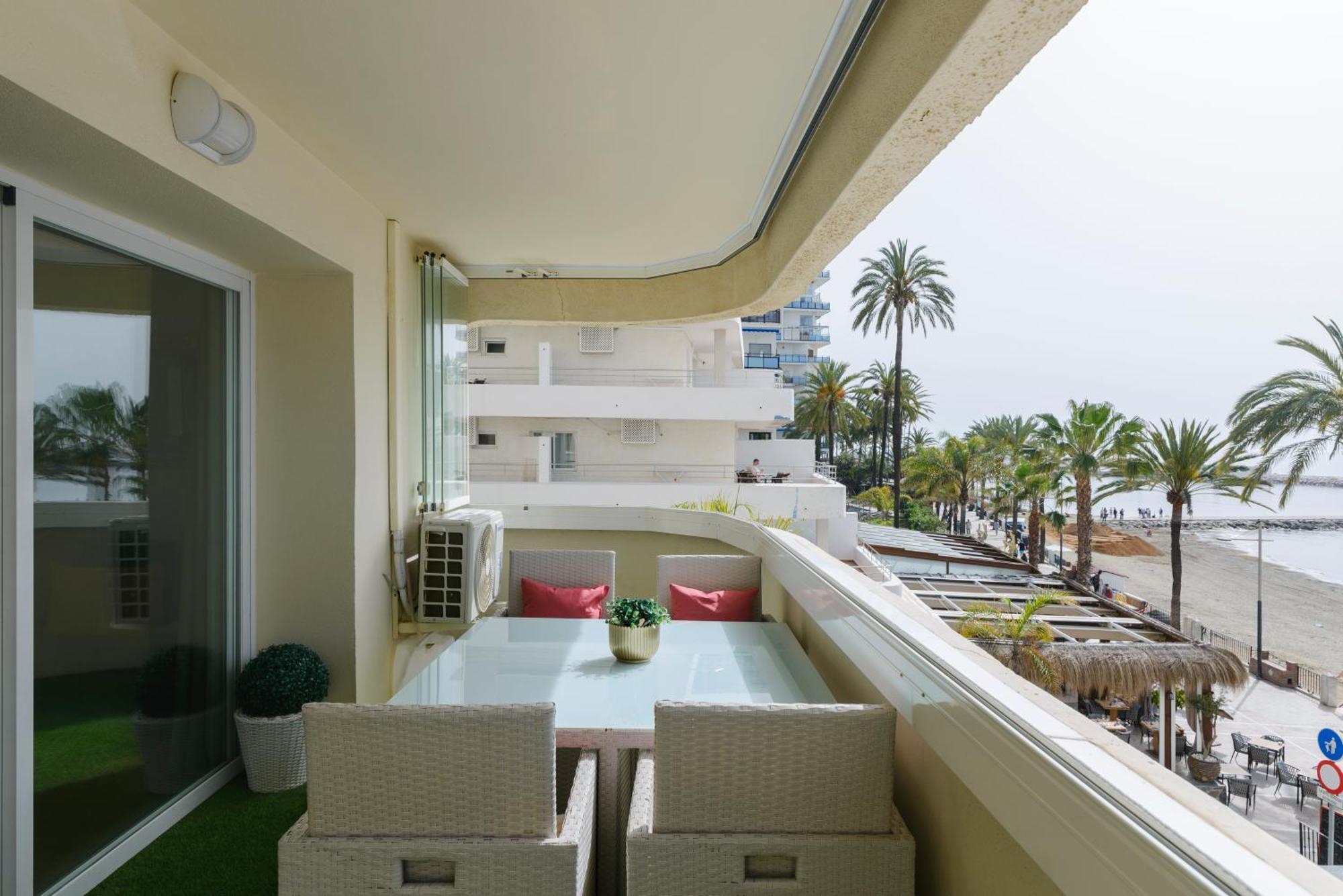 Sea Front Apartment In Marbella Center Esterno foto